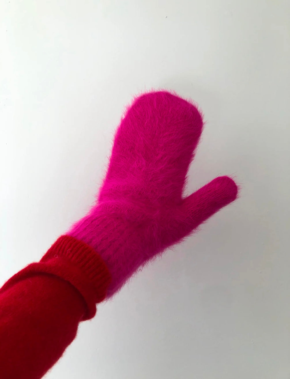 Billy Bamboo - Fluffy Angora Mittens in Pink