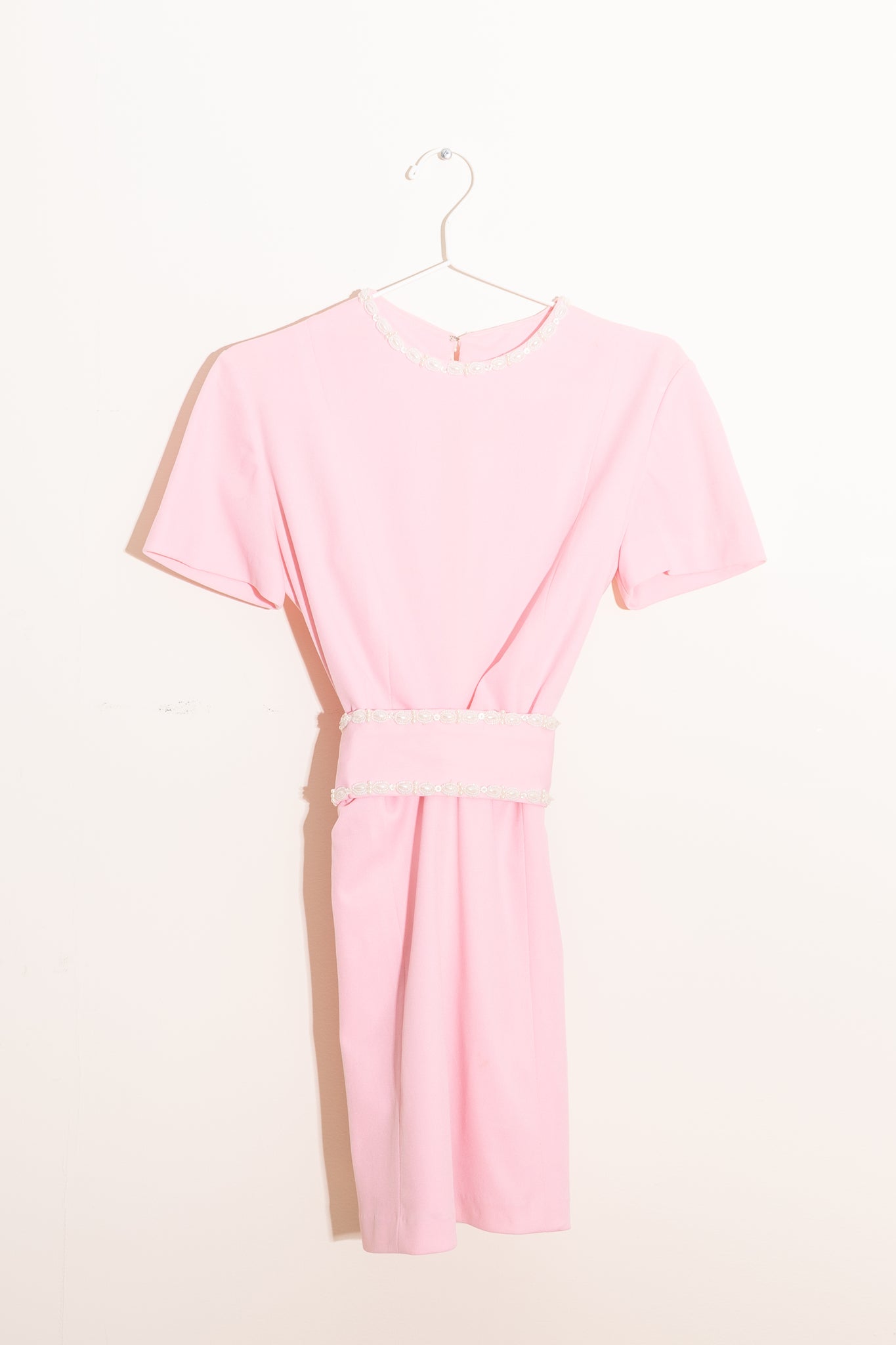 60s Pink & Pearls Mini Dress (M)